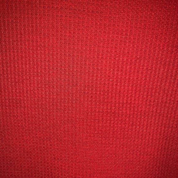 ❤️ 3/25 Red waffle knit long-sleeve - Picture 2 of 2
